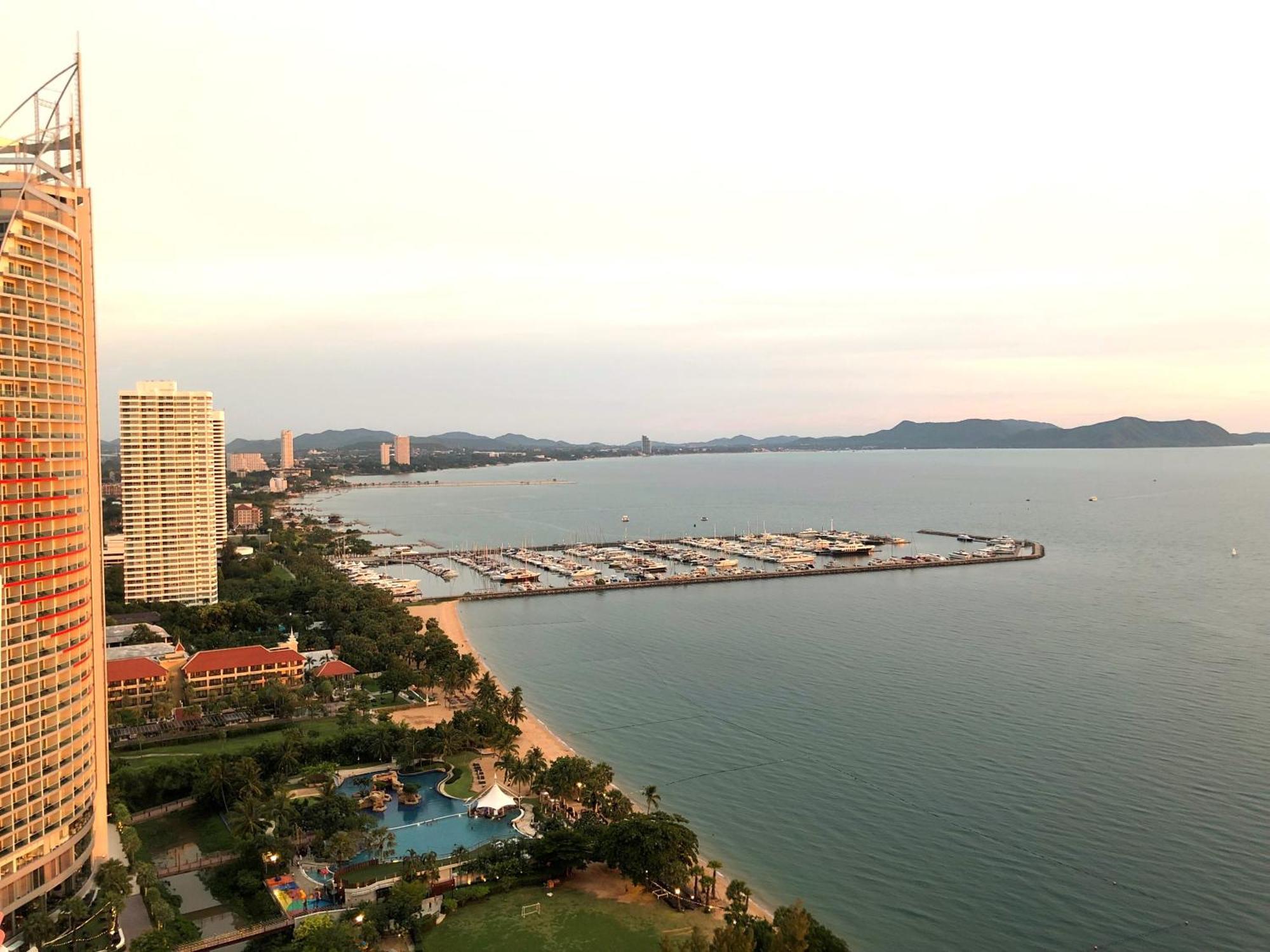 Sunshine Beach Condotel Praia de Jomtien Exterior foto