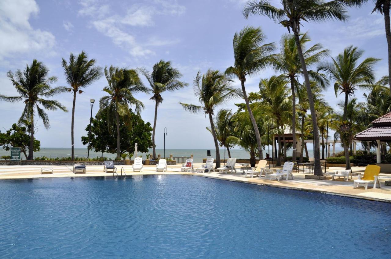 Sunshine Beach Condotel Praia de Jomtien Exterior foto